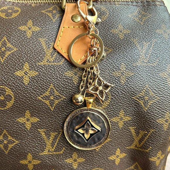 New RUSTIC CLOVER Bag Charm, Brown Black and Gold Tone - Picture 6 of 7